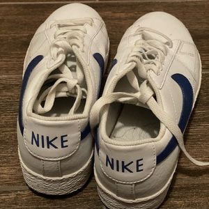 Nike Blazer low ; 6.5 Y